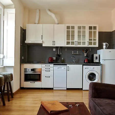 The Hilltop Nest Appartement