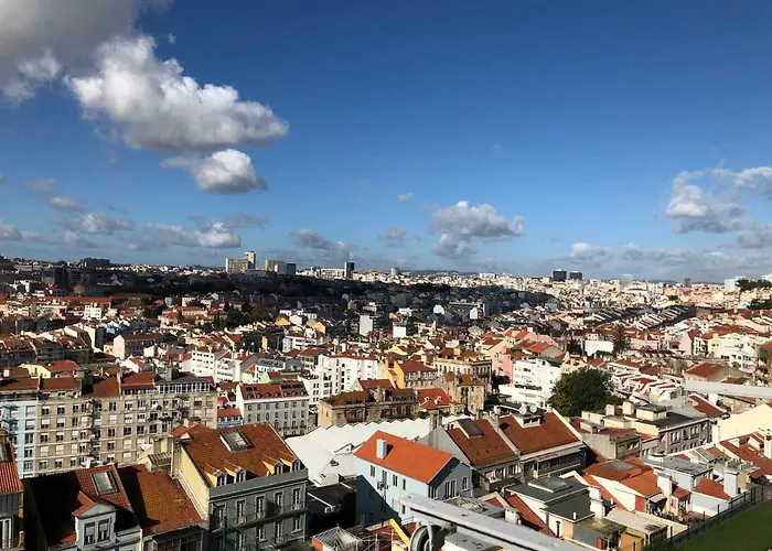 The Hilltop Nest Apartamento