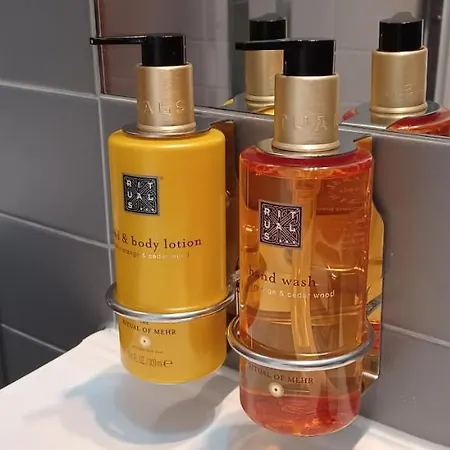 The Hilltop Nest Апартаменты Лиссабон