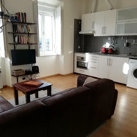 The Hilltop Nest Апартаменты Лиссабон