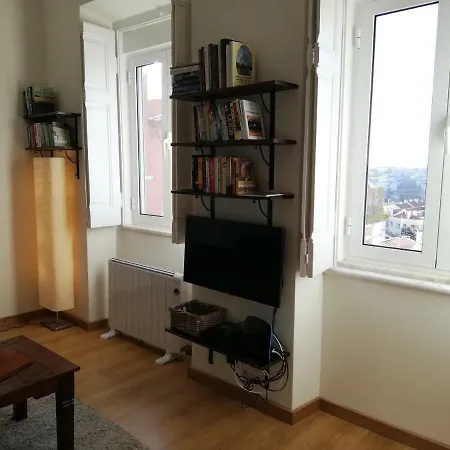 The Hilltop Nest Апартаменты *