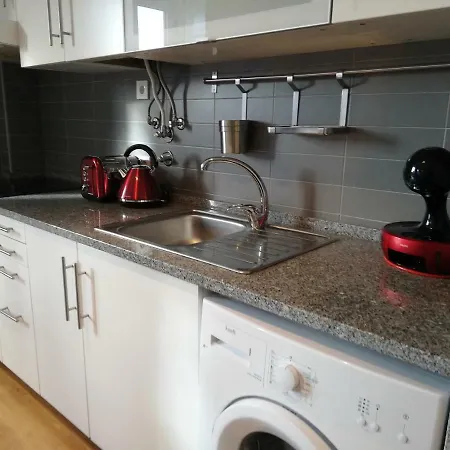 The Hilltop Nest Апартаменты