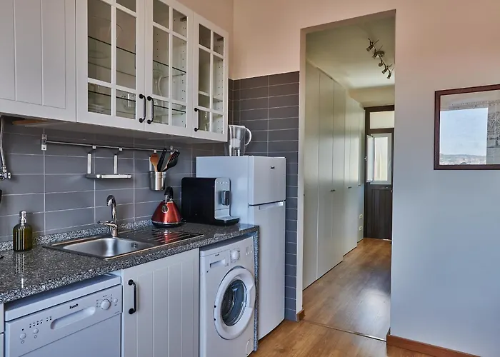 The Hilltop Nest Appartement