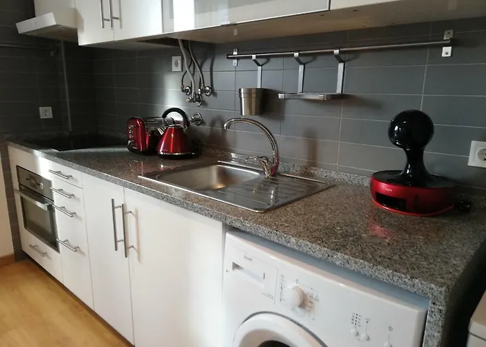 The Hilltop Nest アパート